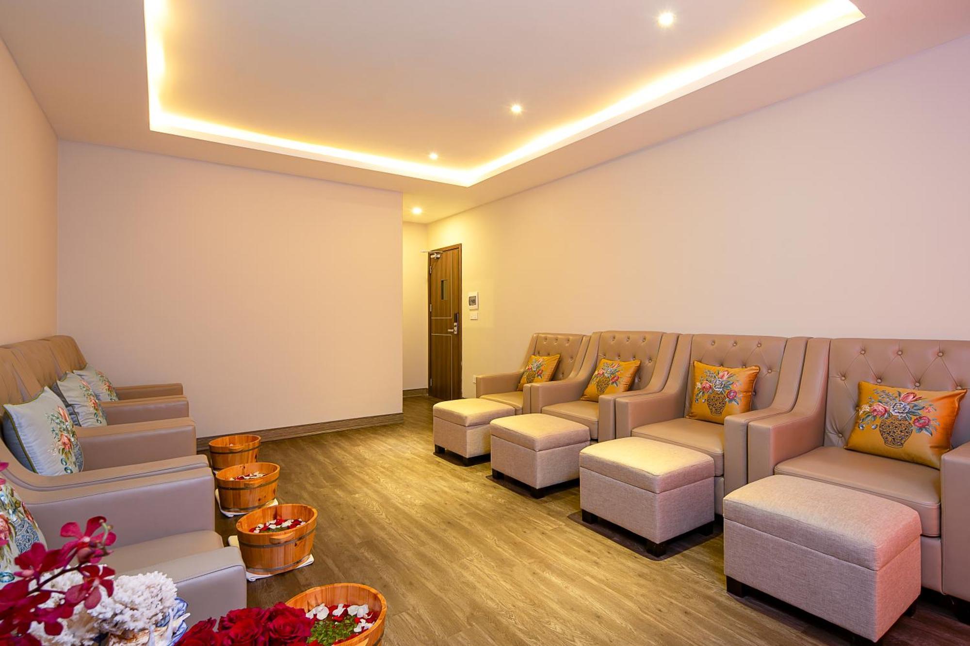 Tgt Beach Hotel Da Nang Bagian luar foto